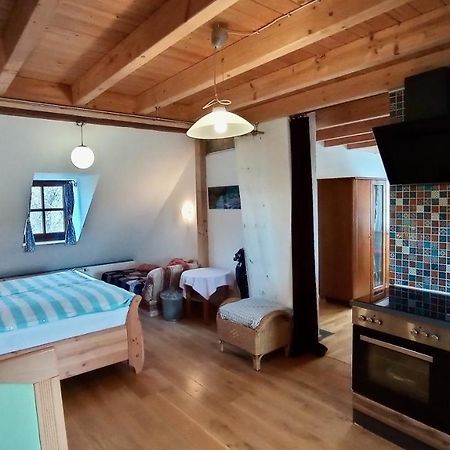 Ferienappartement Rondine Bekond Buitenkant foto